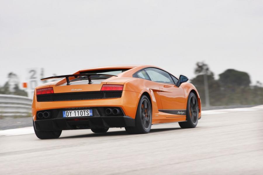  Lamborghini Gallardo LP570-4 Superleggera 2010 года  (фото 94 из 183)